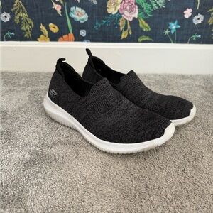 Sketchers Ultra Flex Slip On Sneaker